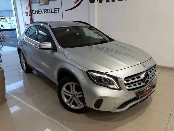 MERCEDES-BENZ GLA 200 1.6 CGI FLEX STYLE 7G-DCT MERCEDES-BENZ GLA 200 1.6 CGI FLEX STYLE 7G-DCT